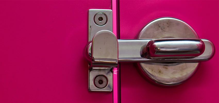 Childproof Gate Lock in Elizabeth, New Jersey